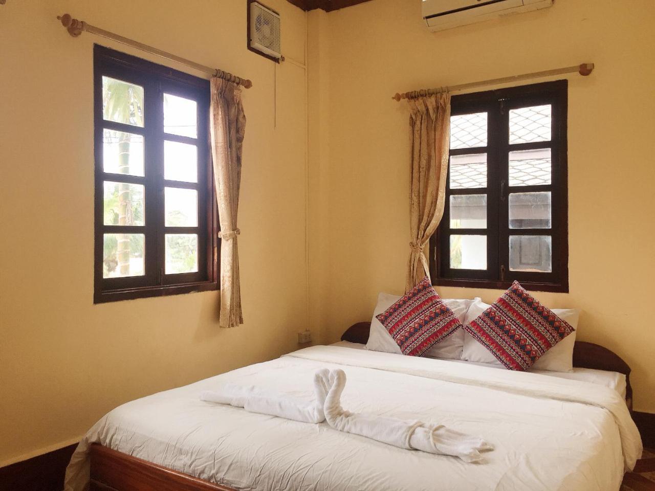 Mao Phasok Riverside Guesthouse Luang Prabang Exterior photo