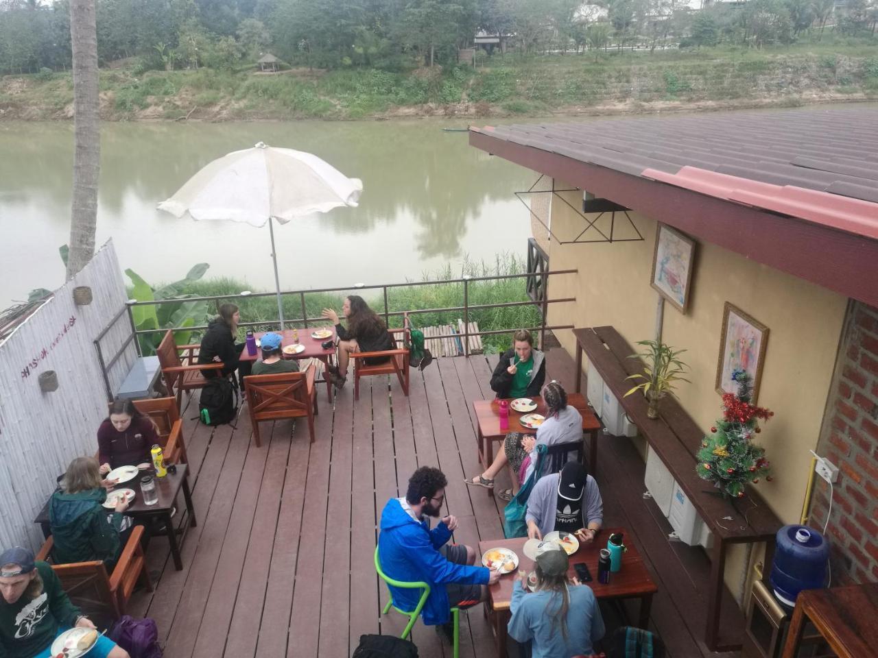 Mao Phasok Riverside Guesthouse Luang Prabang Exterior photo