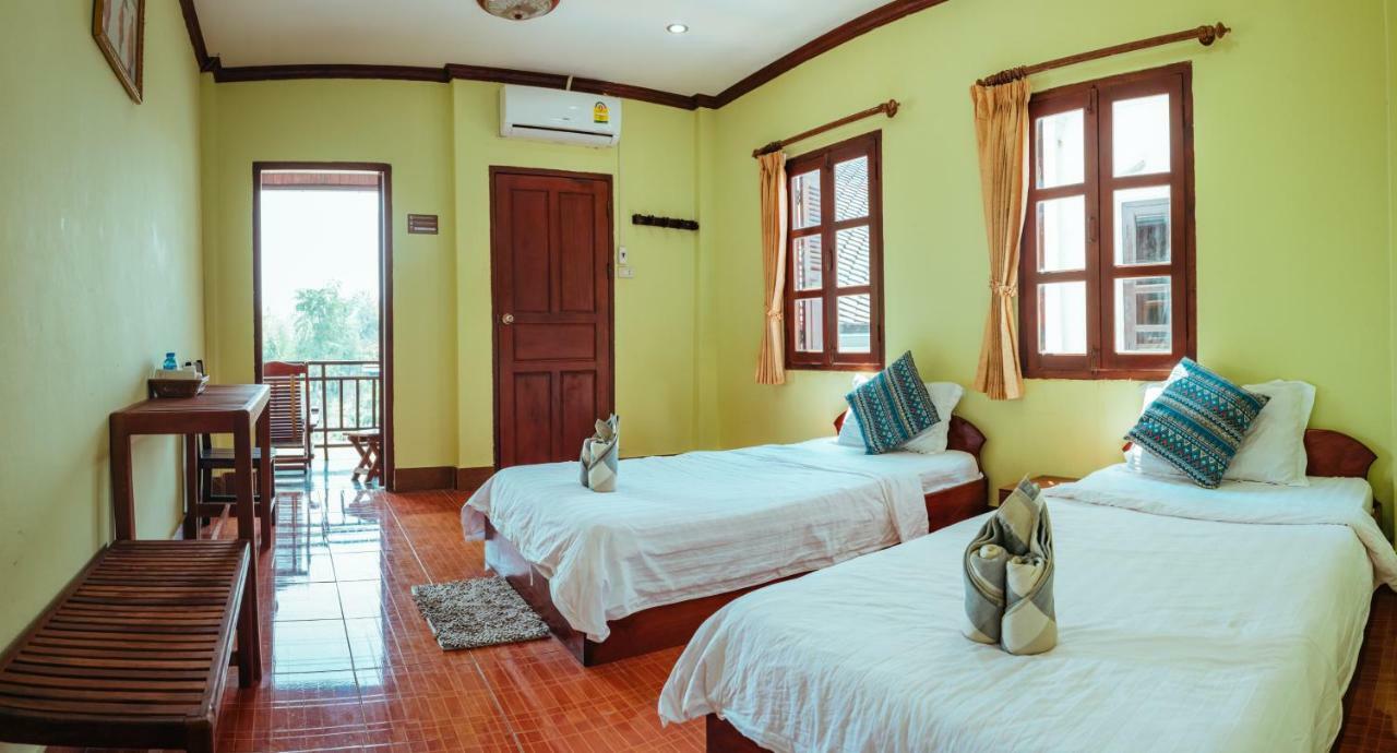 Mao Phasok Riverside Guesthouse Luang Prabang Exterior photo